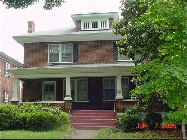 Duplex for rent on left. 2033 Laburnum Ave.