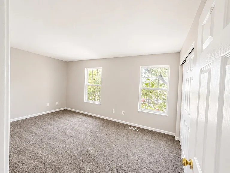 633 Lakeview Dr S — Photo 18
