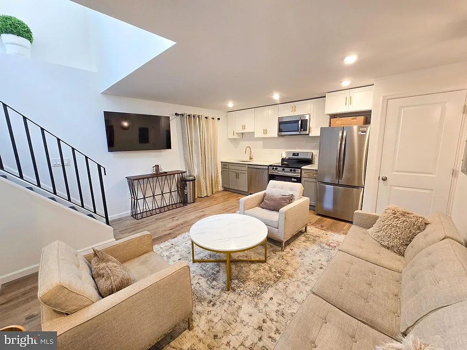 2401 Kensington Ave #1
