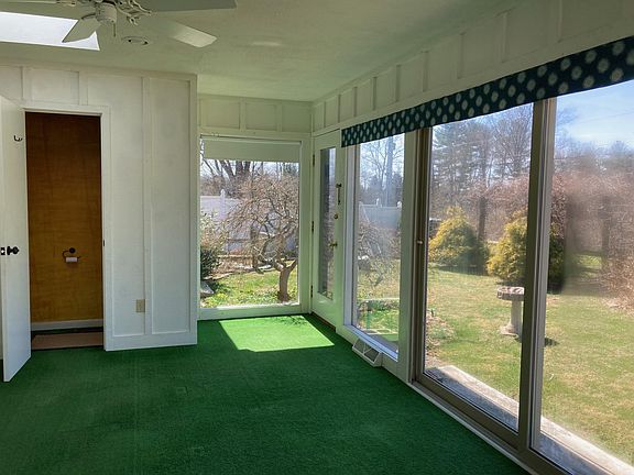 Large Sun Room with half bath