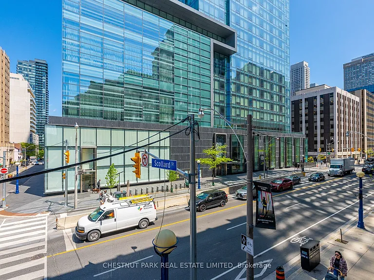 68 Yorkville Ave #202 — Photo 31