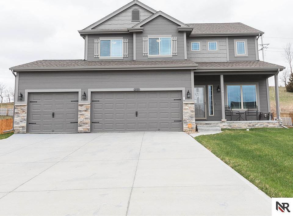 1st image of 2105 Oriole Dr