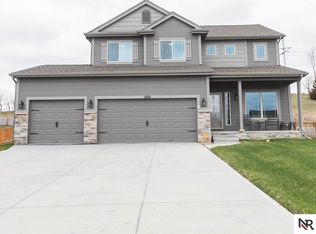 2105 Oriole Dr, Bellevue, NE 68123