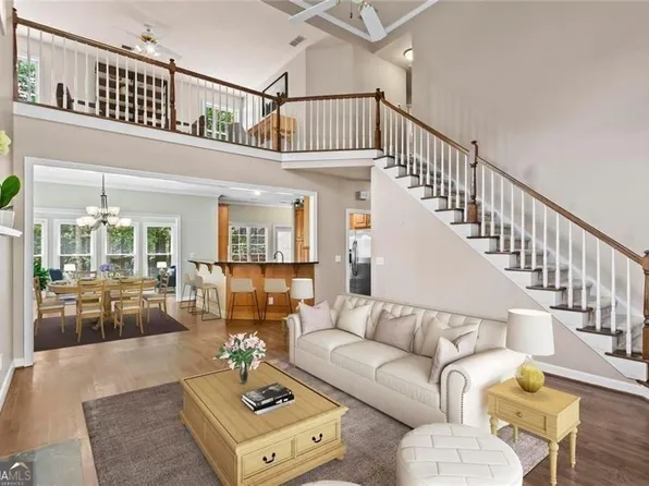 1605 Spinnaker Dr, Alpharetta, GA 30005