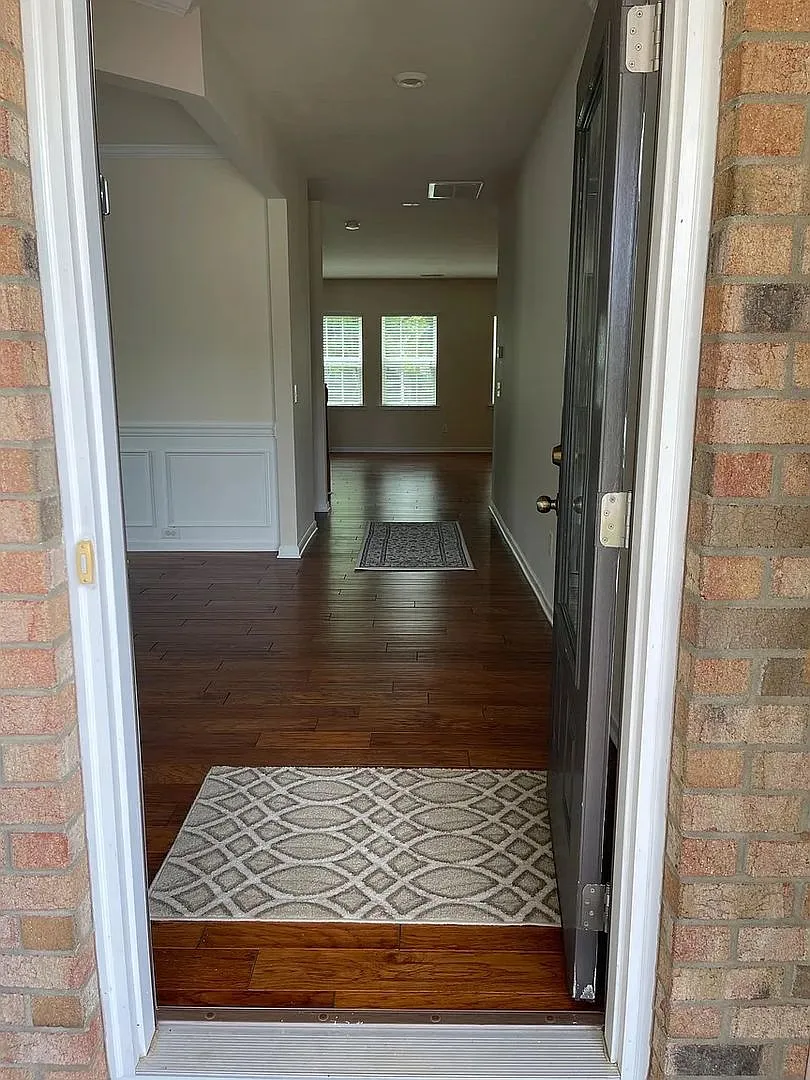 Room in 6 Bedroom Home at Agnew Dr — Photo 3
