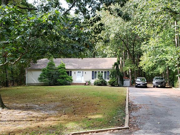 2nd image of 158 Crescent Ave