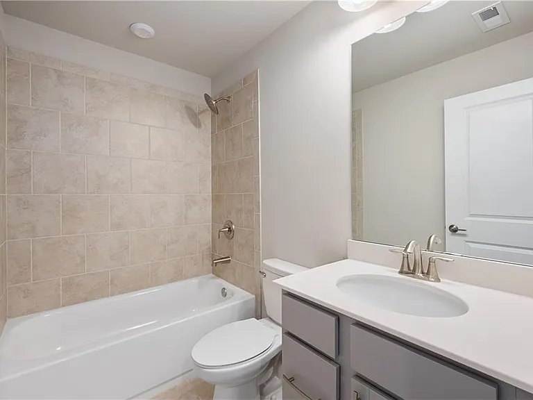 1758 Samantha Bnd — Photo 23