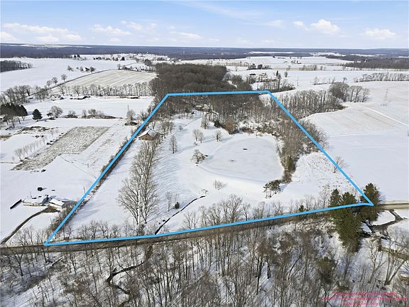 3rd image of 1725 Mount Jackson Rd N