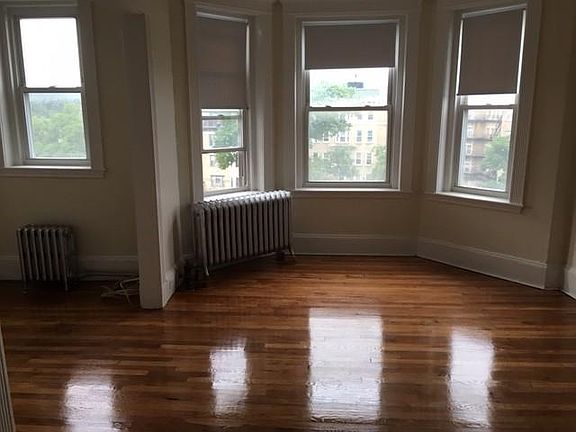 2nd image of 1334 Commonwealth Ave #300