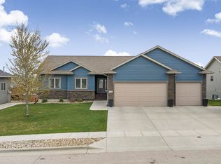 4306 Vinecliff Dr, Rapid City, SD 57703