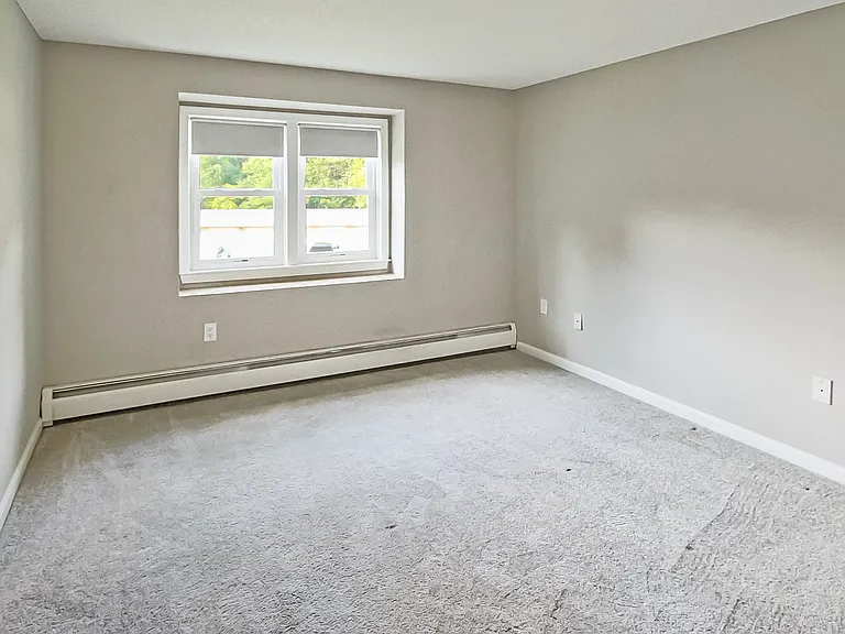 3 New Haven Dr #205 — Photo 21