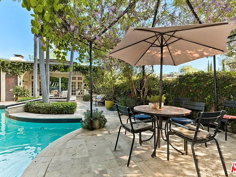 2806 Nichols Canyon Rd — Photo 32