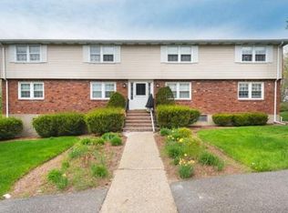 1 Zabriskie Dr APT A, Newburyport, MA 01950
