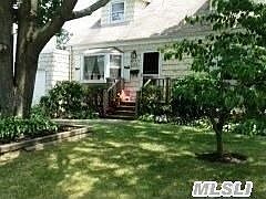 2nd image of 139 W 19th St