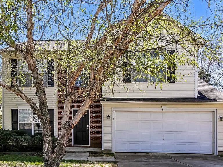 8534 Appledale Dr — Photo 1
