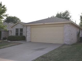 5305 Bedfordshire Dr, Fort Worth, TX 76135