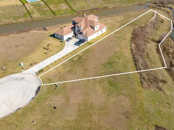 10 Waterstone Ct, Montgomery, TX 77356