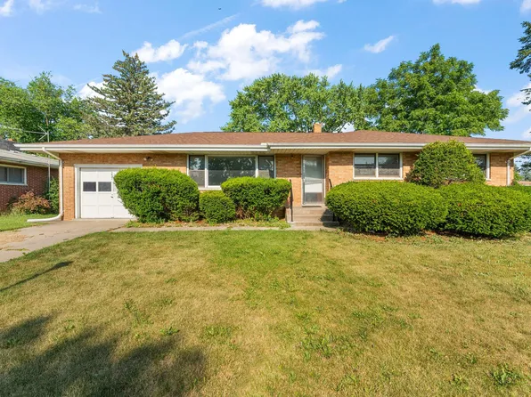 5421 Buchanan St, Merrillville, IN 46410
