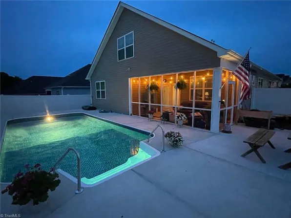 5333 Quartz Ave, Clemmons, NC 27012