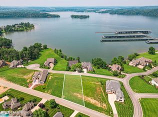 379 Cypress Pointe Dr, Lenoir City, TN 37772