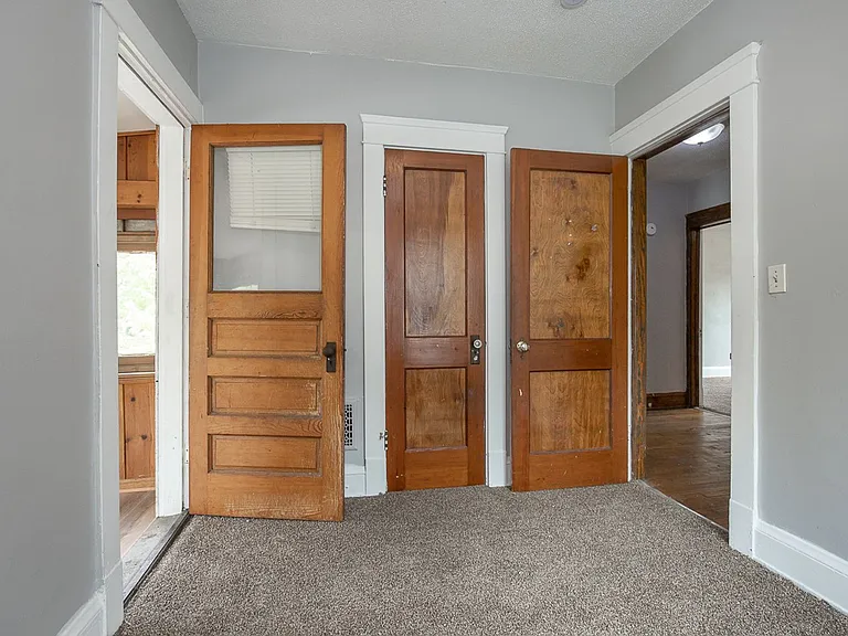 15401 Grovewood Ave — Photo 21