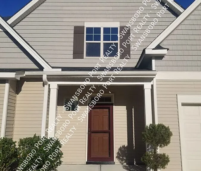 411 Cyrus Thompson Dr — Photo 4