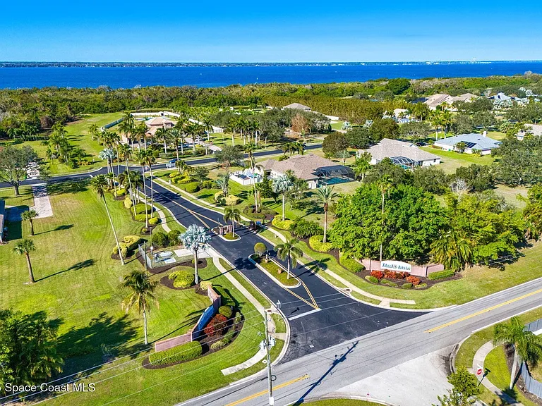 4022 Tradewinds Trl — Photo 103