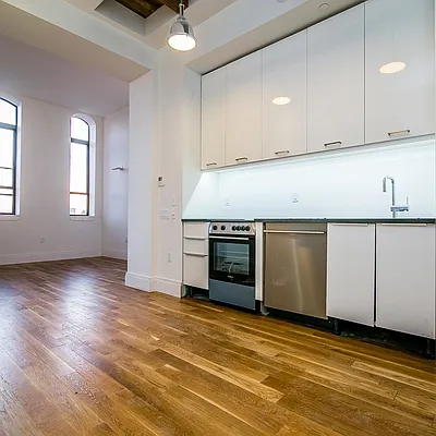 Rented by Nooklyn NYC LLC | media 95