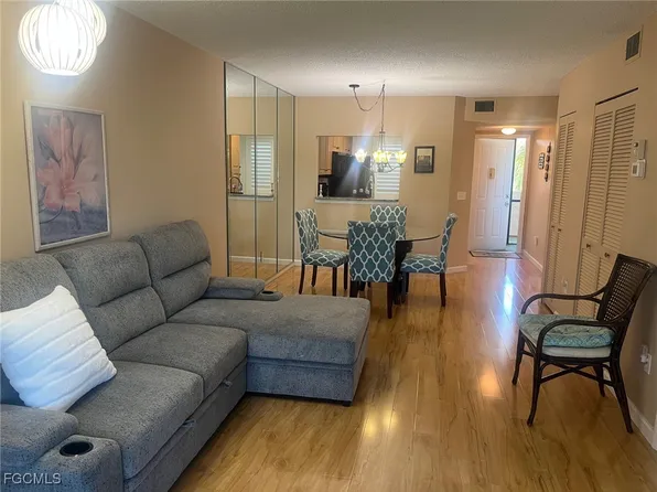 7406 Lake Breeze Dr APT 218, Fort Myers, FL 33907