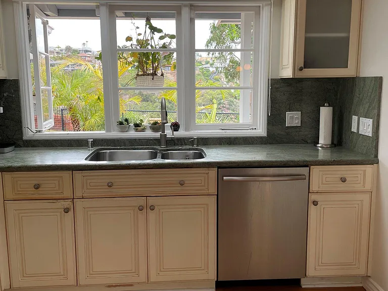 6131 Terryhill Dr — Photo 15