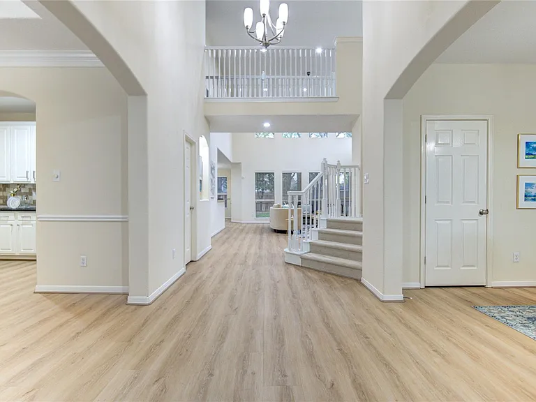 2327 Centerbrook Ln — Photo 5