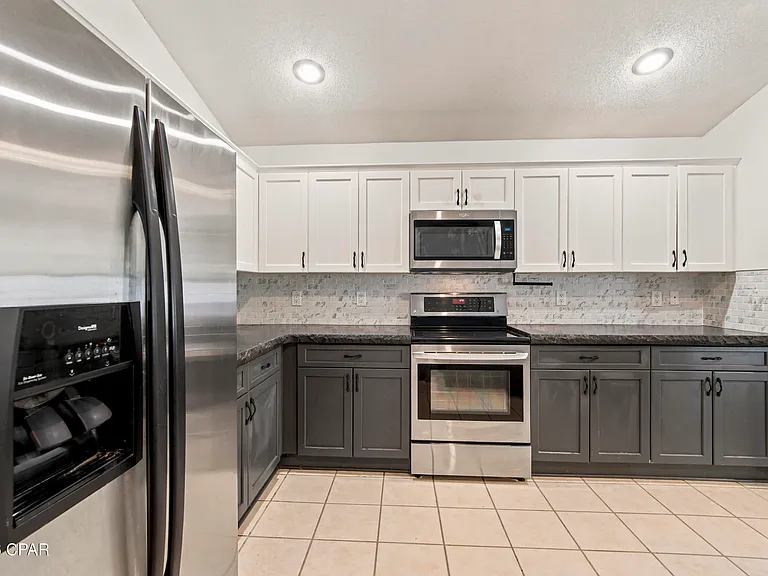 211 Biltmore Pl — Photo 7