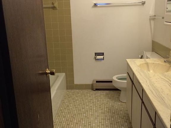2nd image of 4613 Thurston Ln APT 6