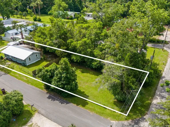 947 11th Ave, Graceville, FL 32440