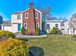 865 E Squantum St, Quincy, MA 02171