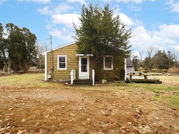 105 Gooseberry Rd, South Kingstown, RI 02879
