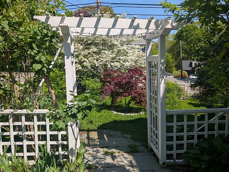 Hawthorne Rd — Photo 25