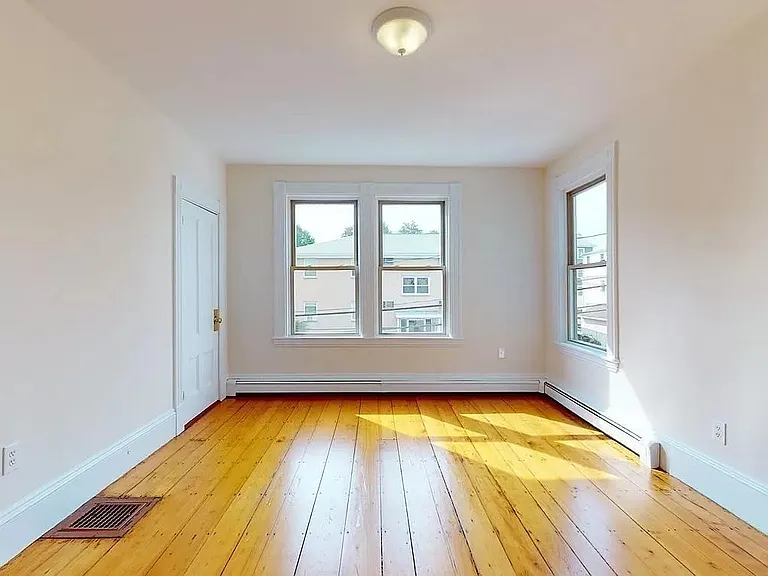 17 Liberty St #2 — Photo 15