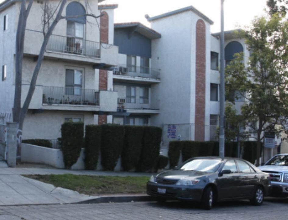 1st image of 1212 N Westmoreland Ave APT 304