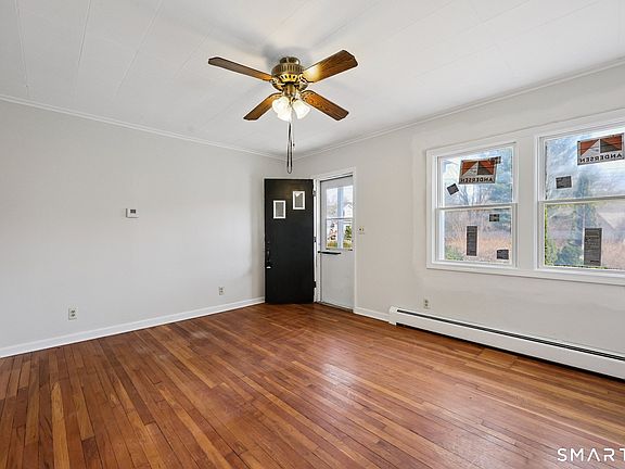 4th image of 176 Brooks Hill Road