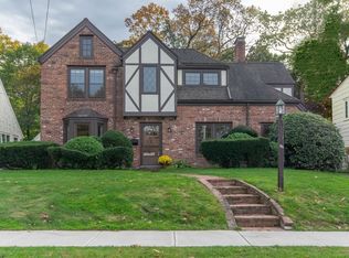 157 Wenonah Rd, Longmeadow, MA 01106