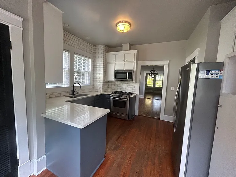 2827 Wilmot Ave — Photo 29