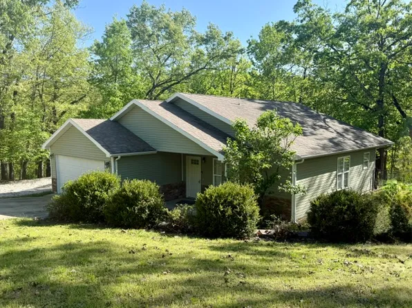 143 Cedar Rd, Lake Ozark, MO 65049