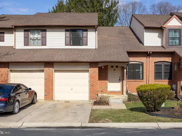 14 Greensward Ln, Cherry Hill, NJ 08002