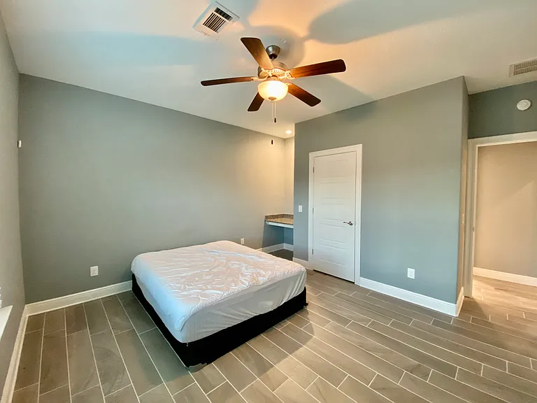 5468 Dallas Ct — Photo 13