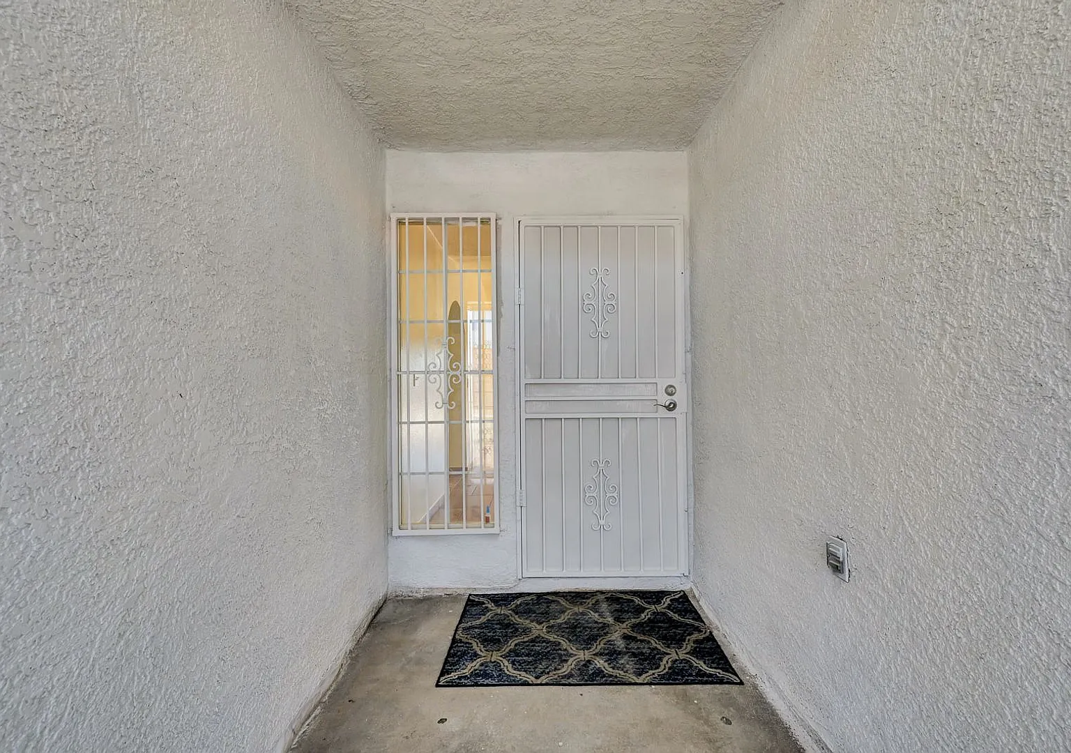 Charming Single Story Single Family Home! — Photo 4