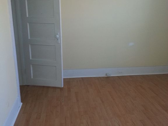 4th image of 215 Willow St