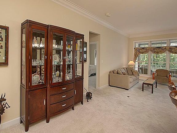 5th image of 997 Chesterfield Villas Cir