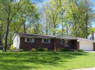 4322 Fairwoos Dr, Burton, MI 48529