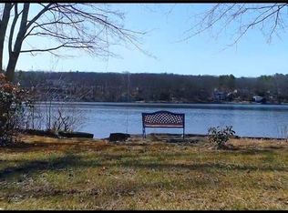 25 Lakeview St, Thompson, CT 06277